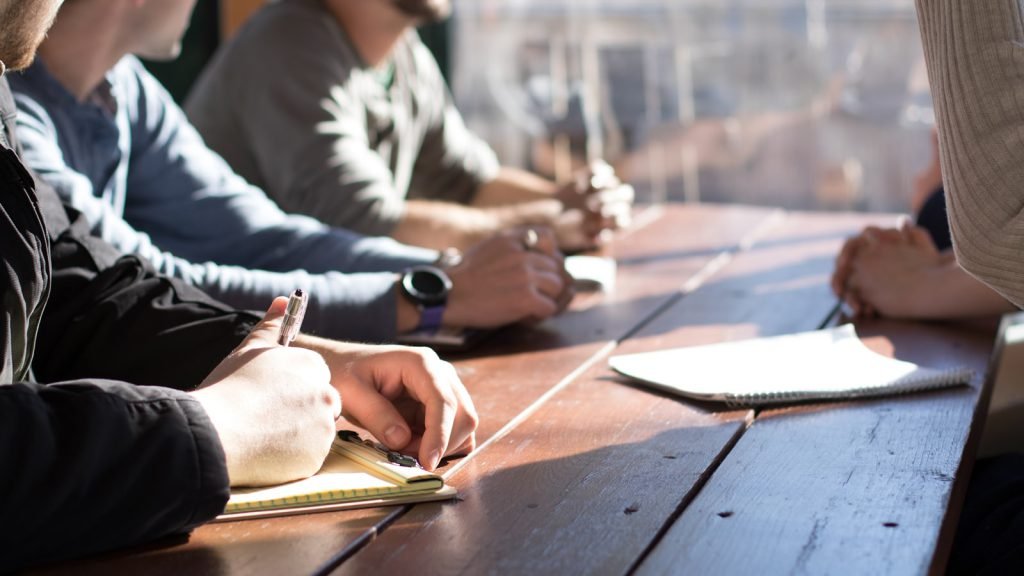 Self-Management or Third-Party Operator? A Framework for Owners